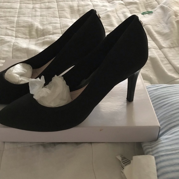 Woman’s heels - Picture 5 of 6